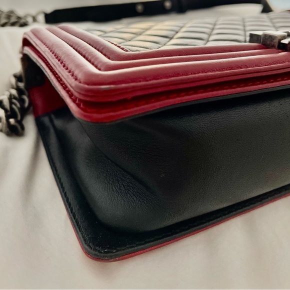 CHANEL Lambskin Quilted Medium Boy Flap - Picture 7 of 10